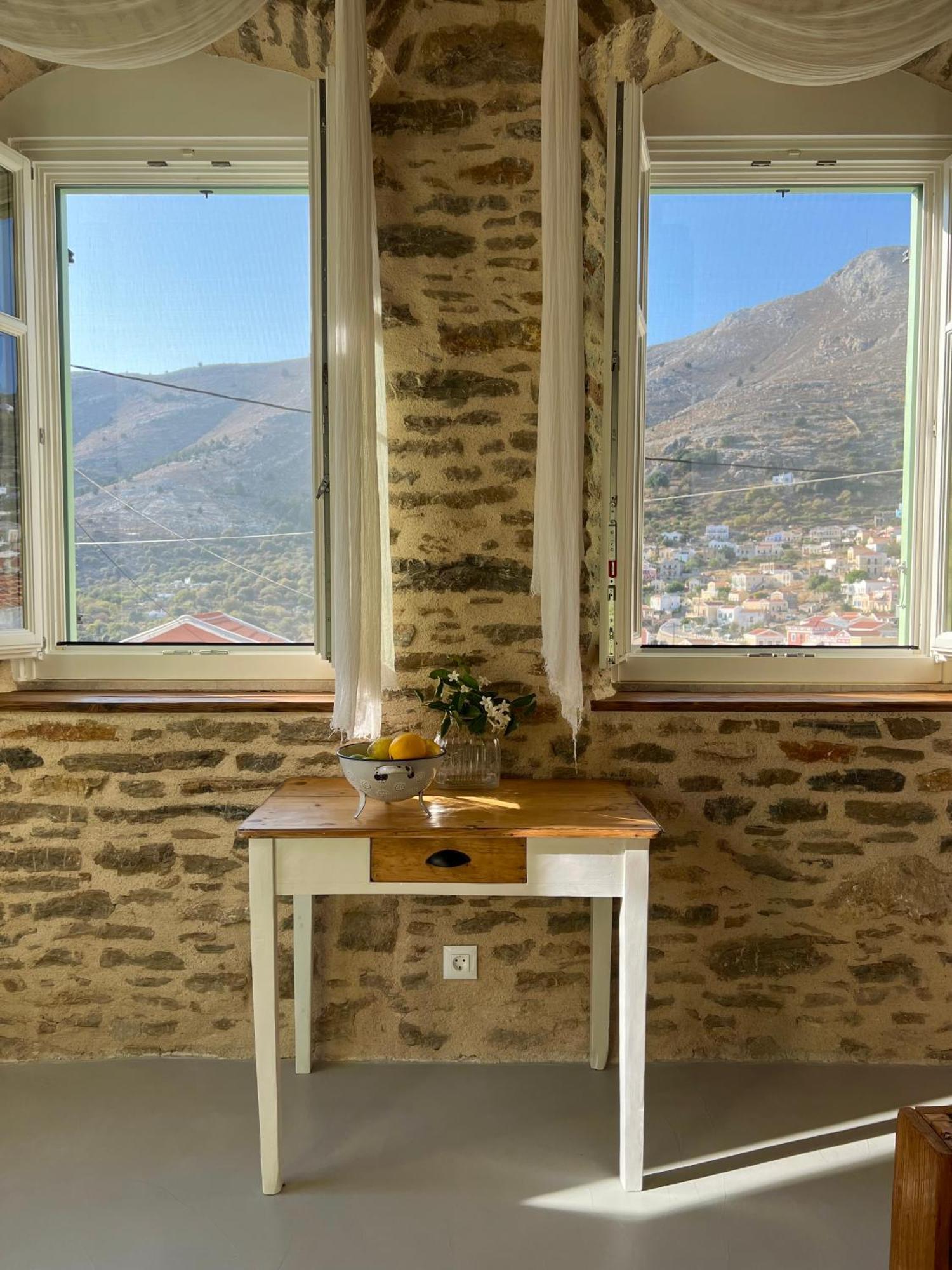 Katrani Studios سيمي المظهر الخارجي الصورة